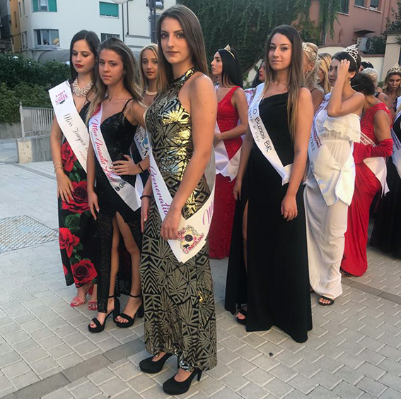 20alcune Miss pronte a sfilare