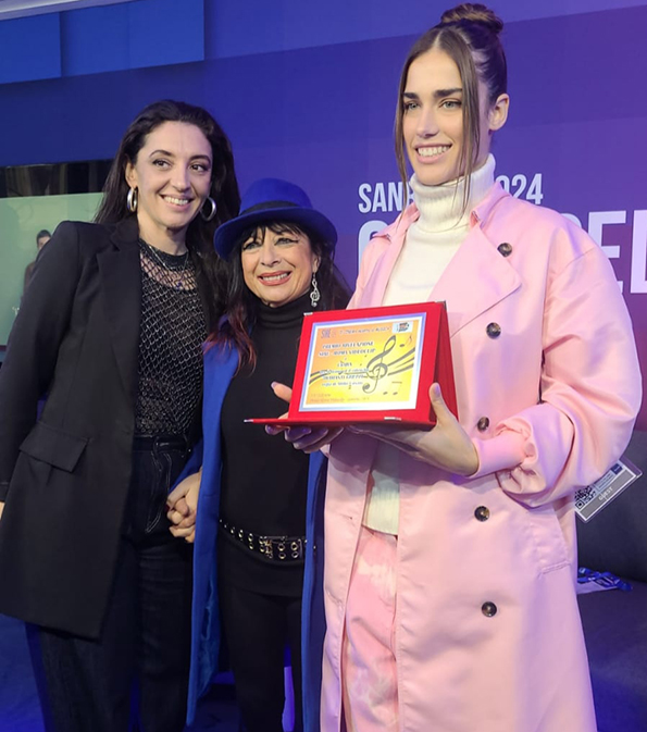 21Martina ZaralliFrancesca Piggianelli e Clara