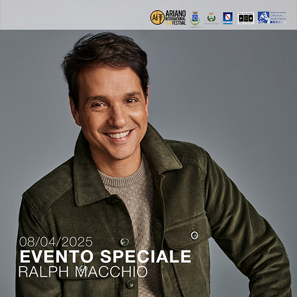 21Ralph Macchio foto ufficiale