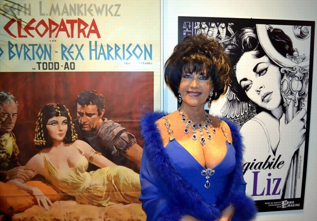 23Cleopatra 11