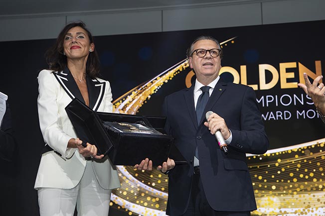 23awardpizzuto