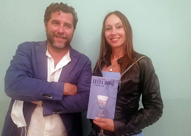 23registaautriceLuciaBose