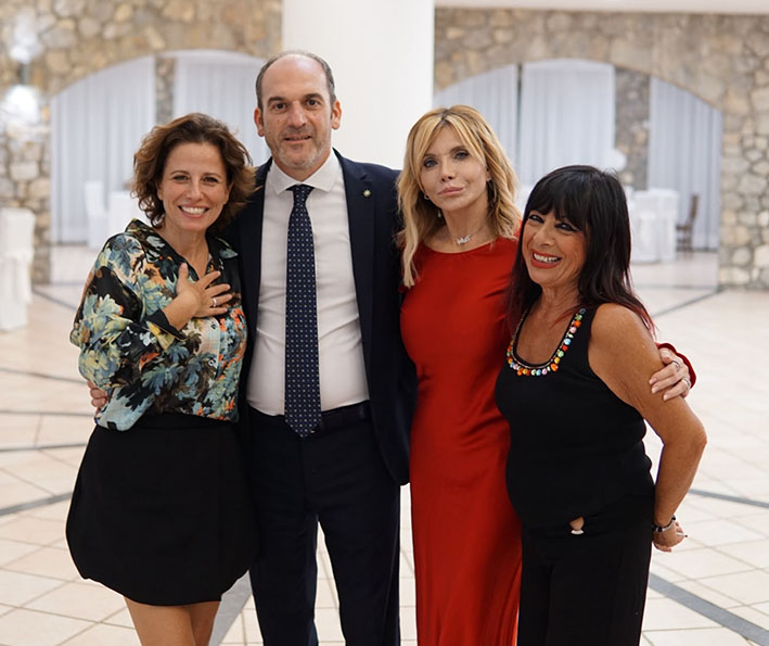 25Anna Ammirati Sindaco Michele GuardiaVittoriana Abate e Francesca Piggianelli