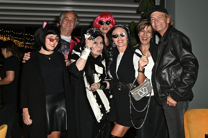 25Foto di gruppo con la festeggiata
