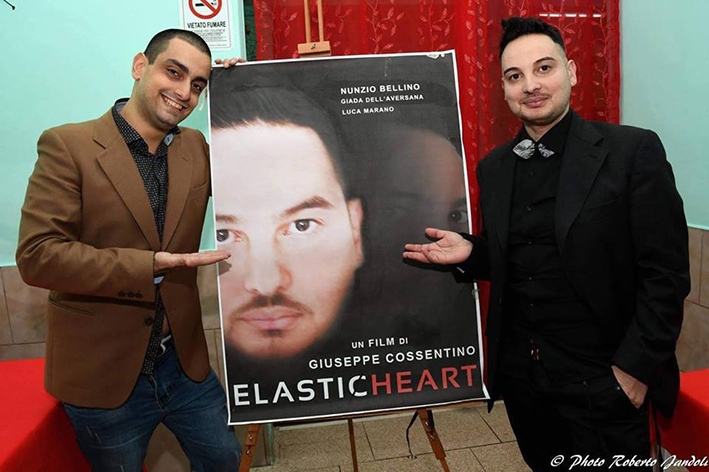 25Nunzio Bellino e Giuseppe Cossentino con locandina Elastic Heart