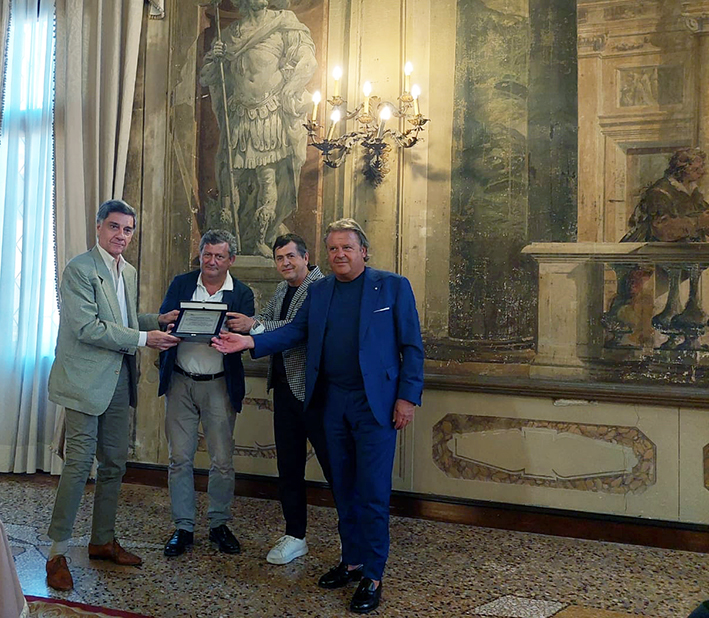 25VeneziaClucher