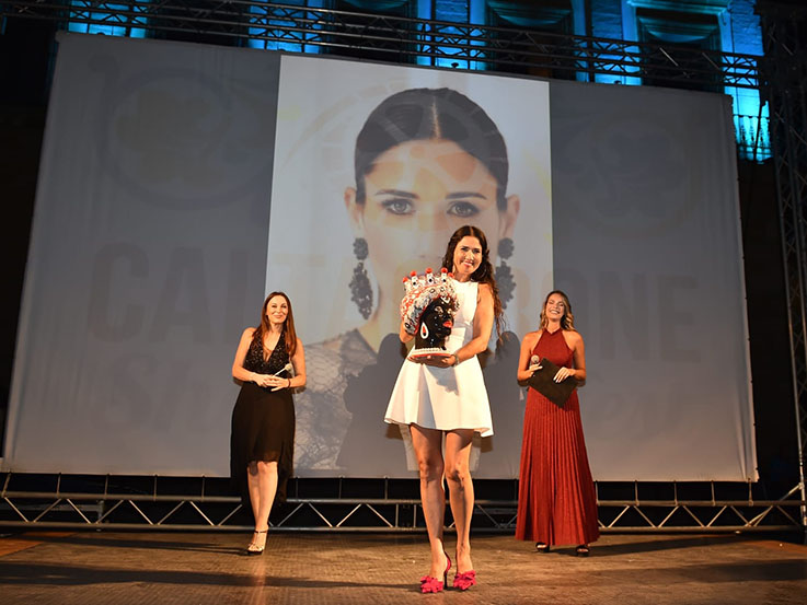 26Barbara Tabita riceve il premio