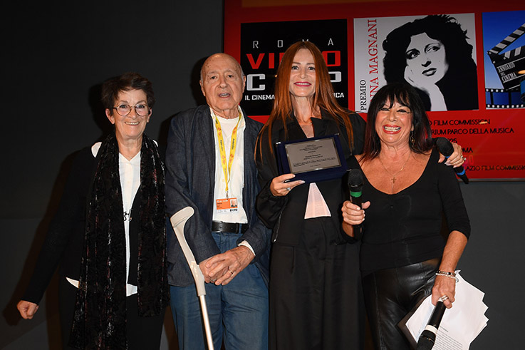 26Madrina Manuela Pasqualetti e premio Pianeta Donna