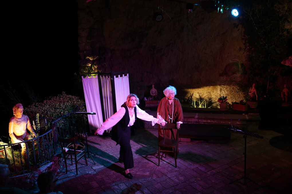 27Erotico Vneziano Beatrice Gregorini e Renata Zamengo in una scena1