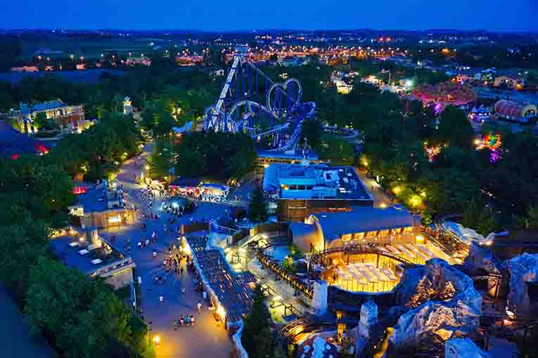 27Gardaland Night is Magic