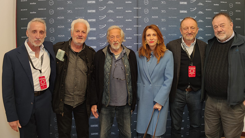 28Foto Presidente AIC e gruppo