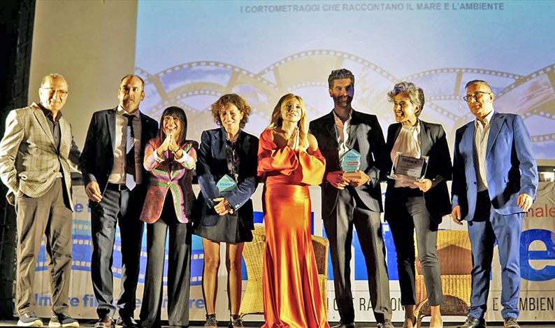 28Saluti gran Finale Premiati ed organizzatori