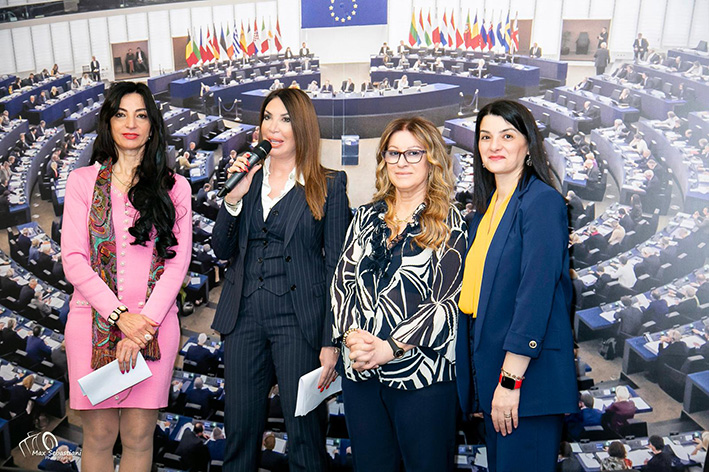 Foto By Max Sebastiani